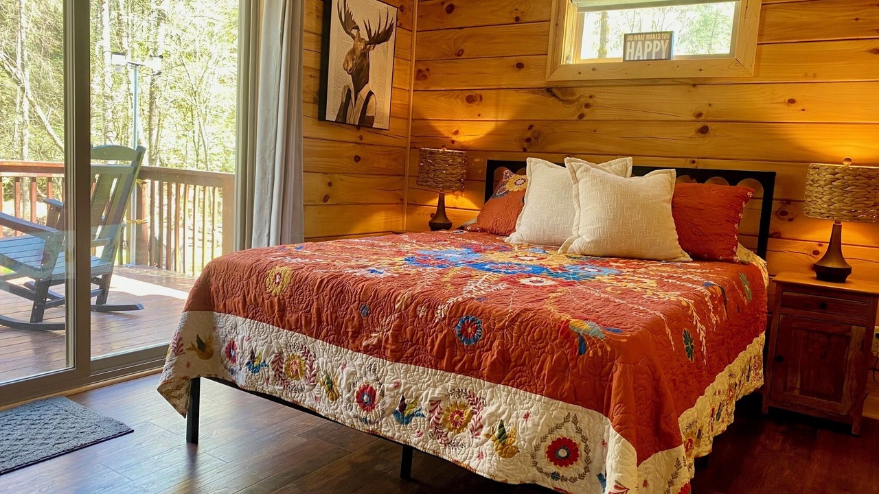 Photo of Bedroom in Deep Gap