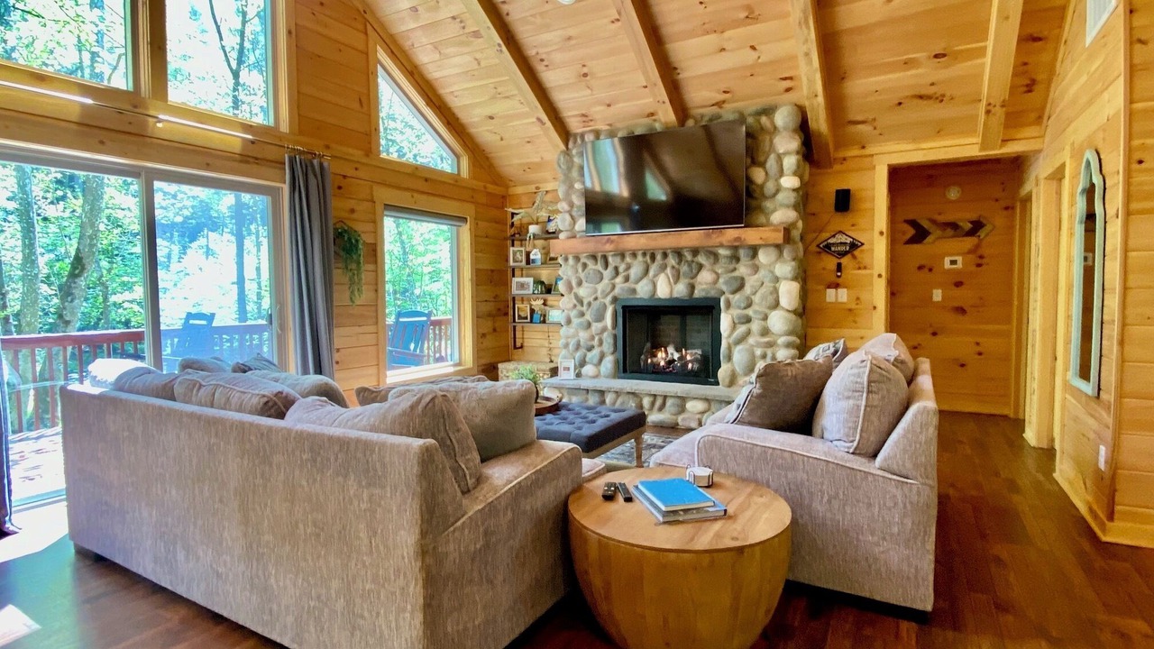 Photo of Livingroom in Deep Gap