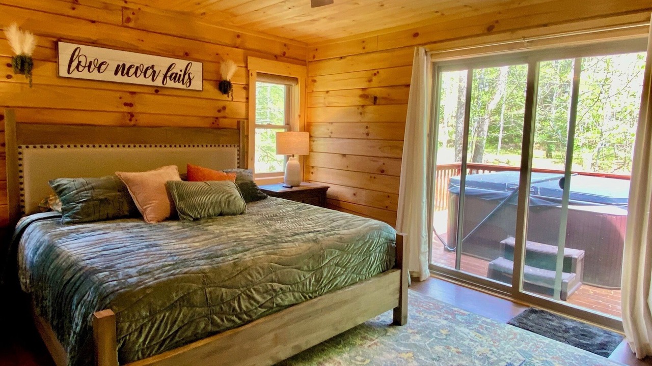 Photo of Bedroom in Deep Gap