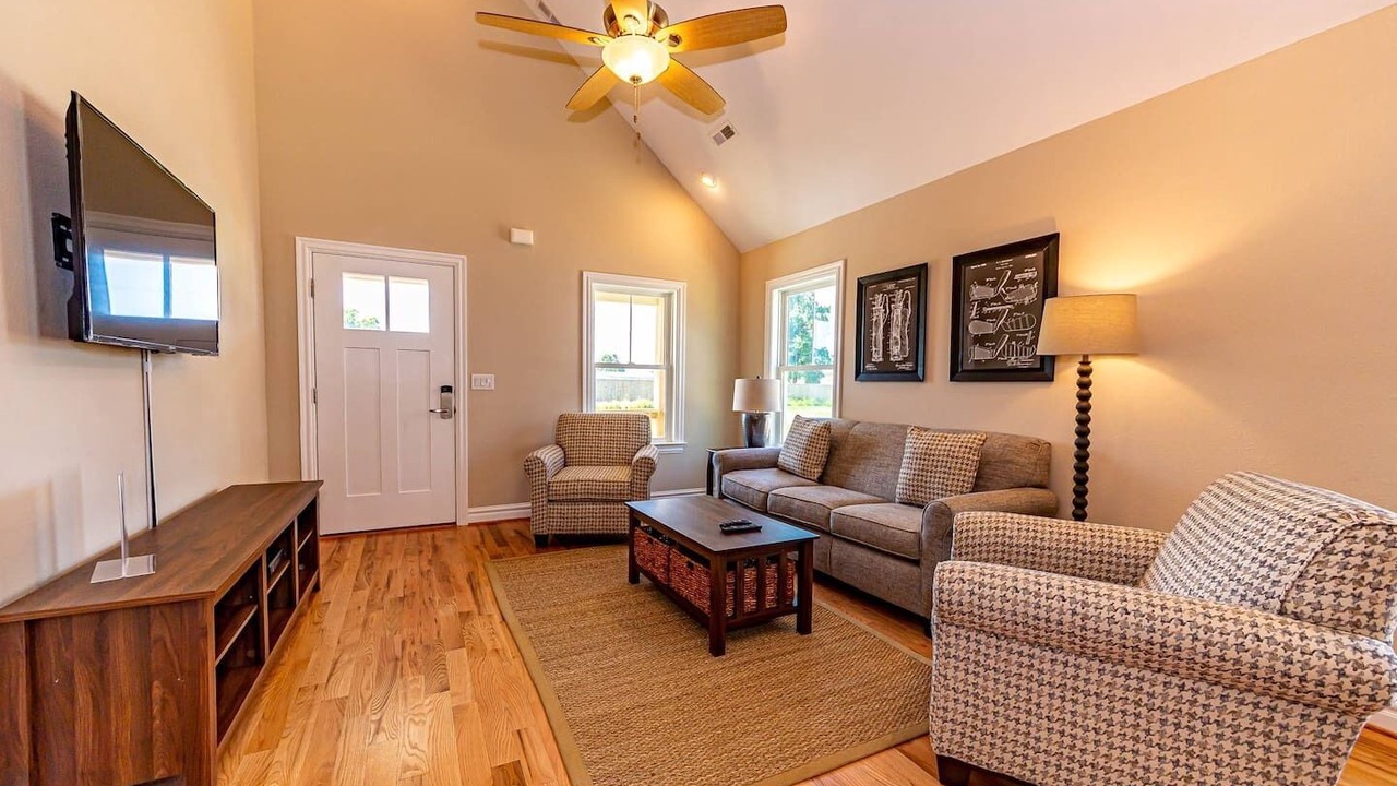 Photo of Livingroom in Harbinger