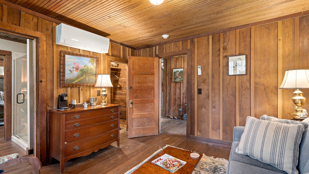 Photo of Bedroom in Topton
