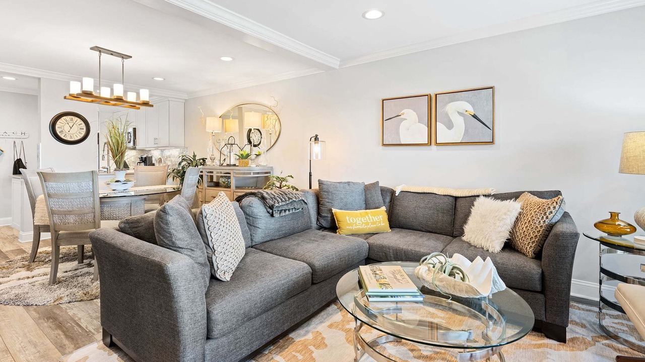 Photo of Livingroom in Oceanmarsh Subdivision