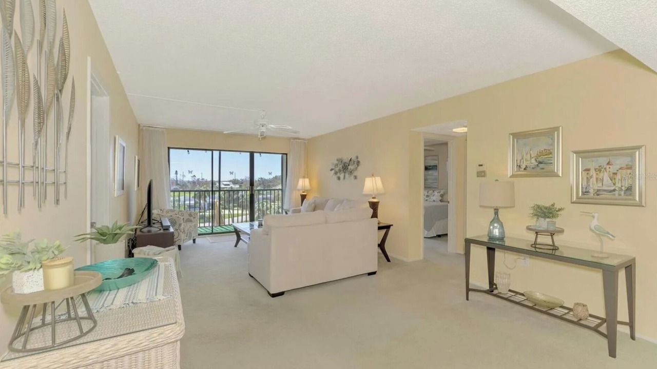 Photo of Livingroom in Trailer Estates