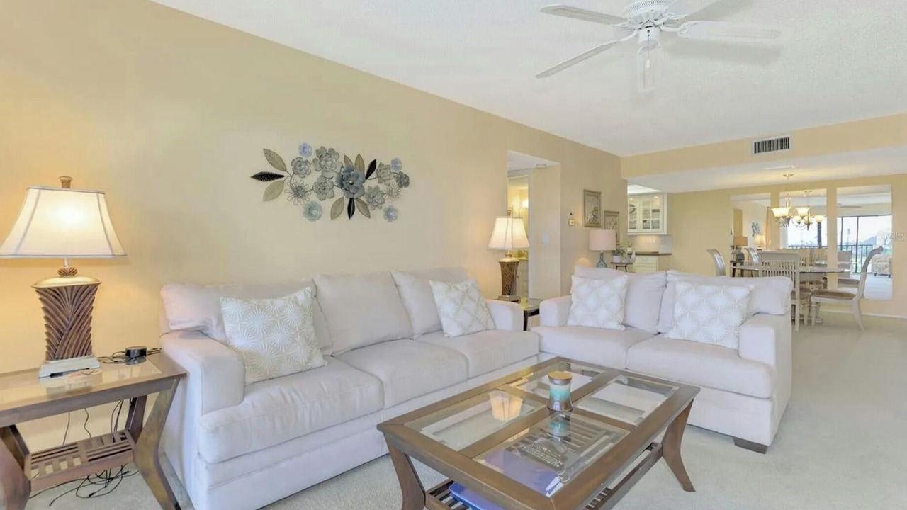 Photo of Livingroom in Trailer Estates