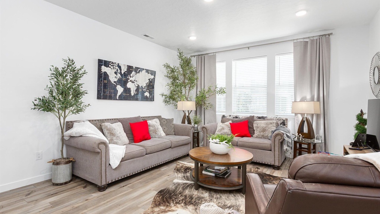 Photo of Livingroom in Eagle