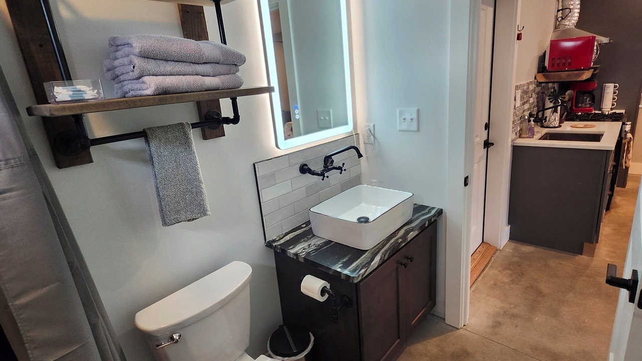 Photo of Bathroom in Ashley Oaks