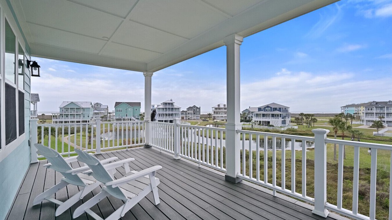 Photo of Patio Balcony in Red Fish Cove