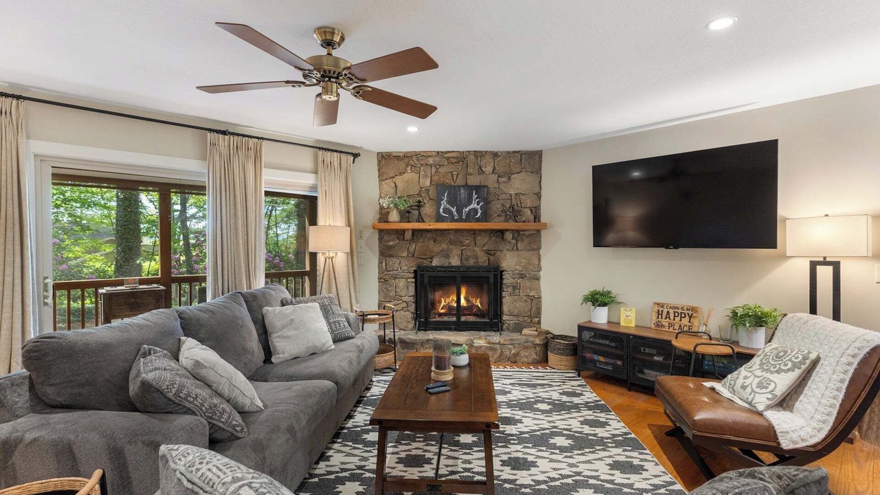 Photo of Livingroom in Glenville