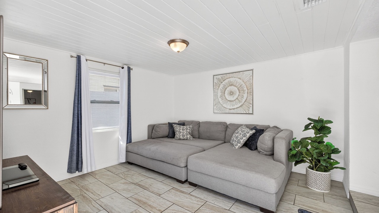 Photo of Livingroom in Temple Crest