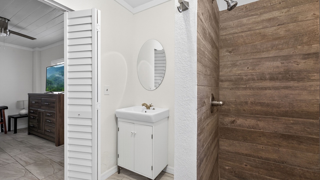 Photo of Bathroom in Temple Crest