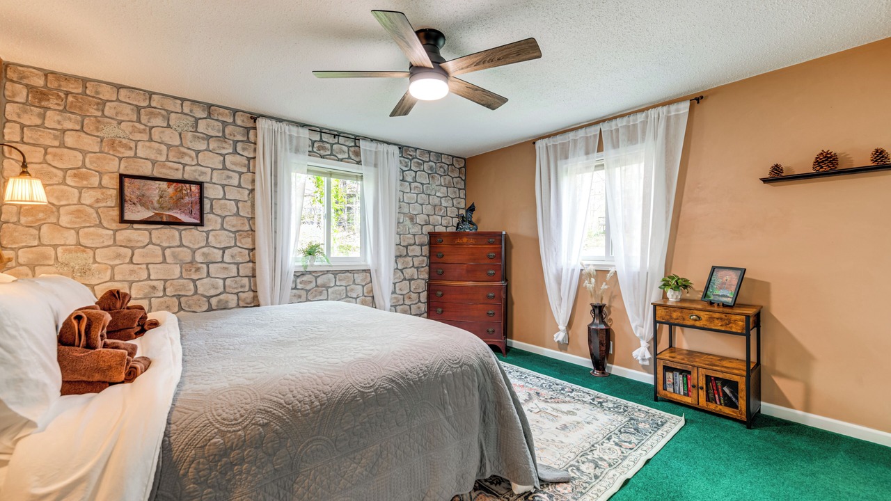 Photo of Bedroom in Robbinsville
