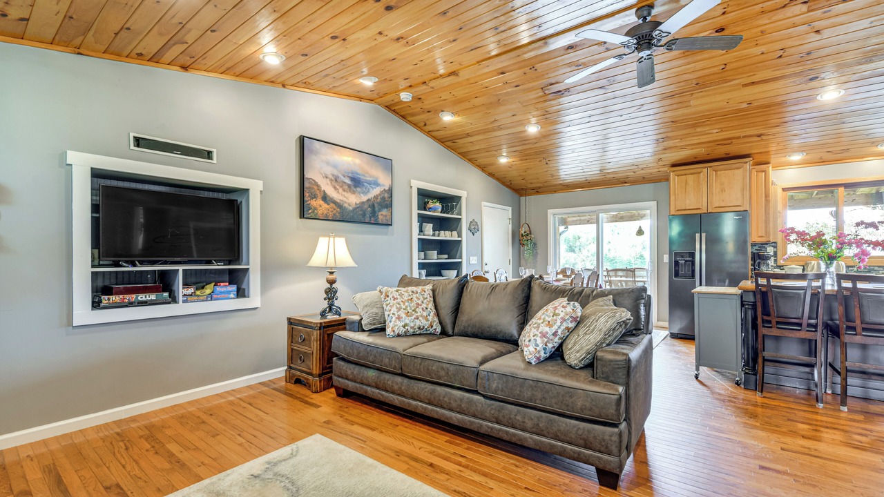 Photo of Livingroom in Robbinsville