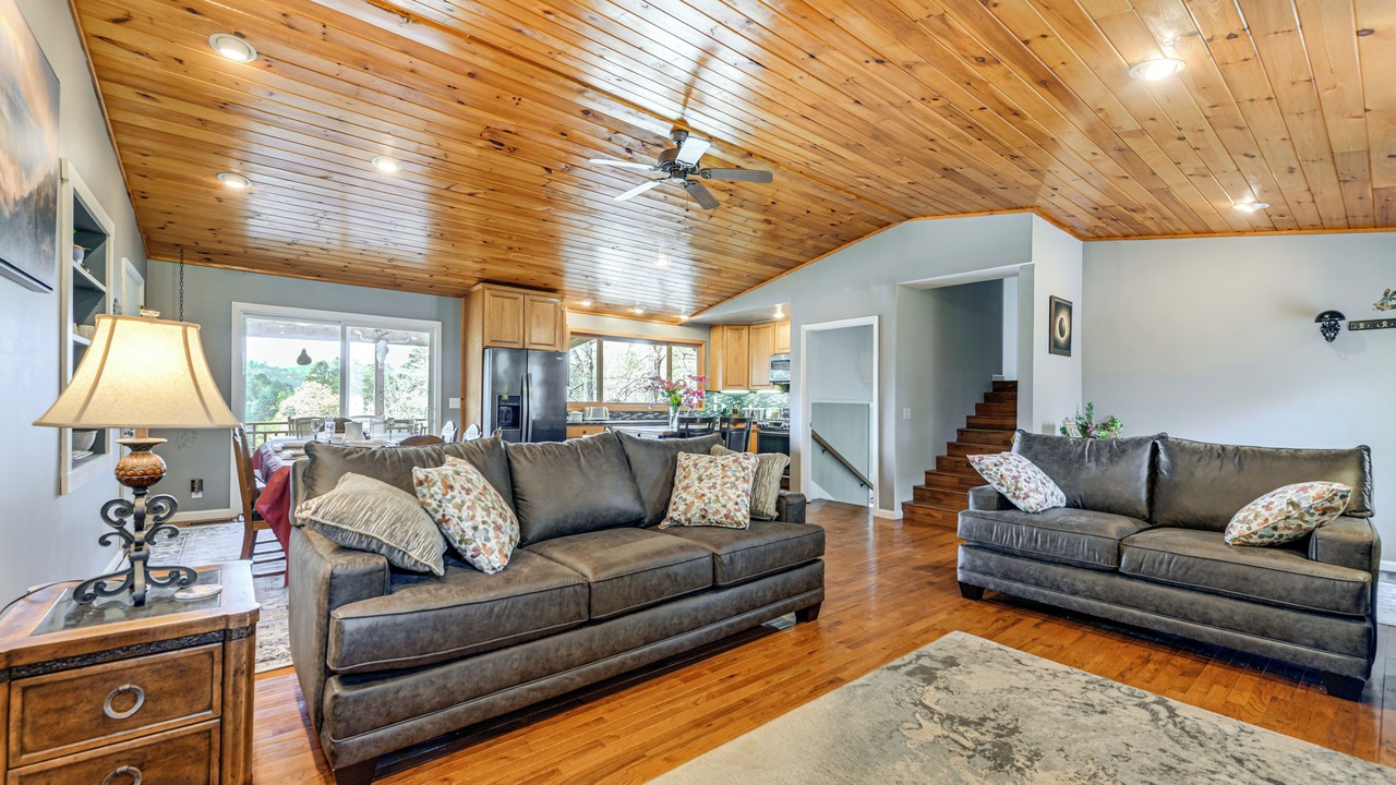 Photo of Livingroom in Robbinsville