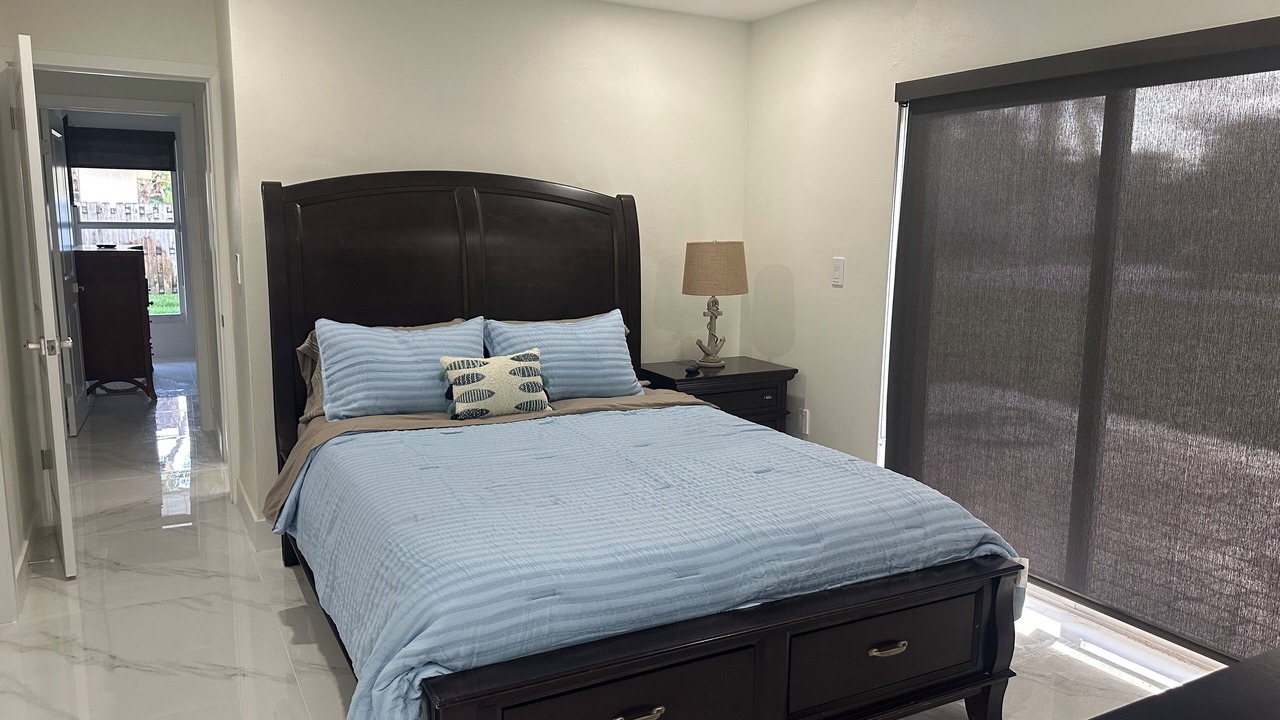 Photo of Bedroom in Ludlam