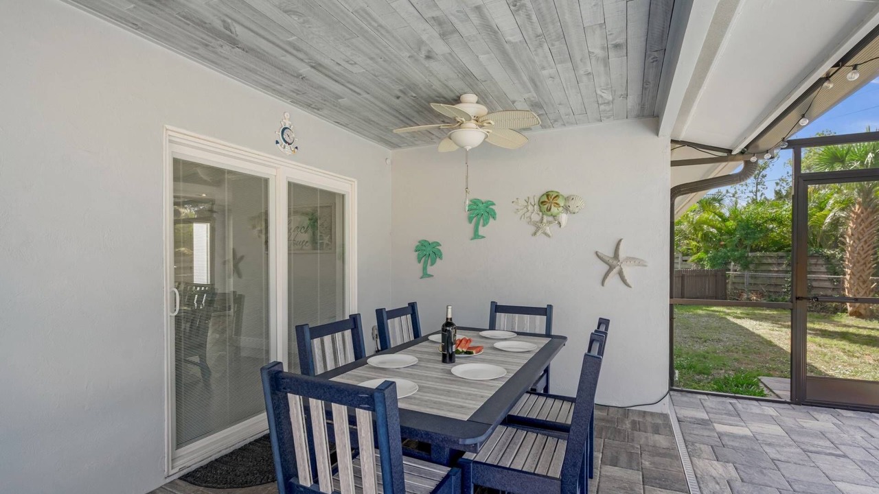 Photo of Outdoor in Gulf Gate Estates