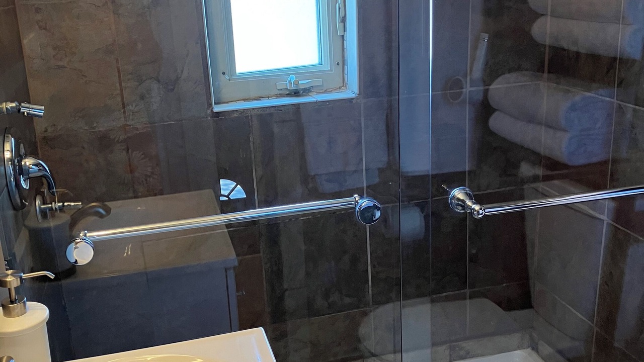 Photo of Bathroom in Crafton