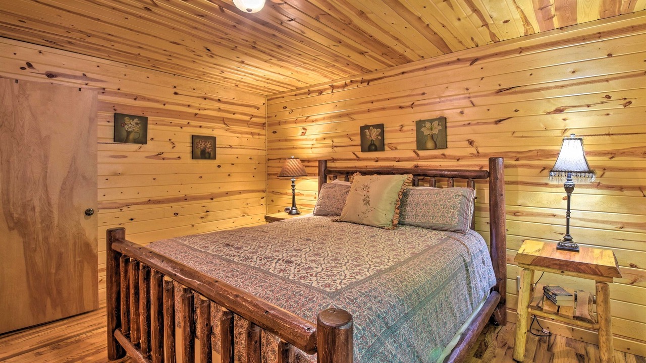 Photo of Bedroom in Helen