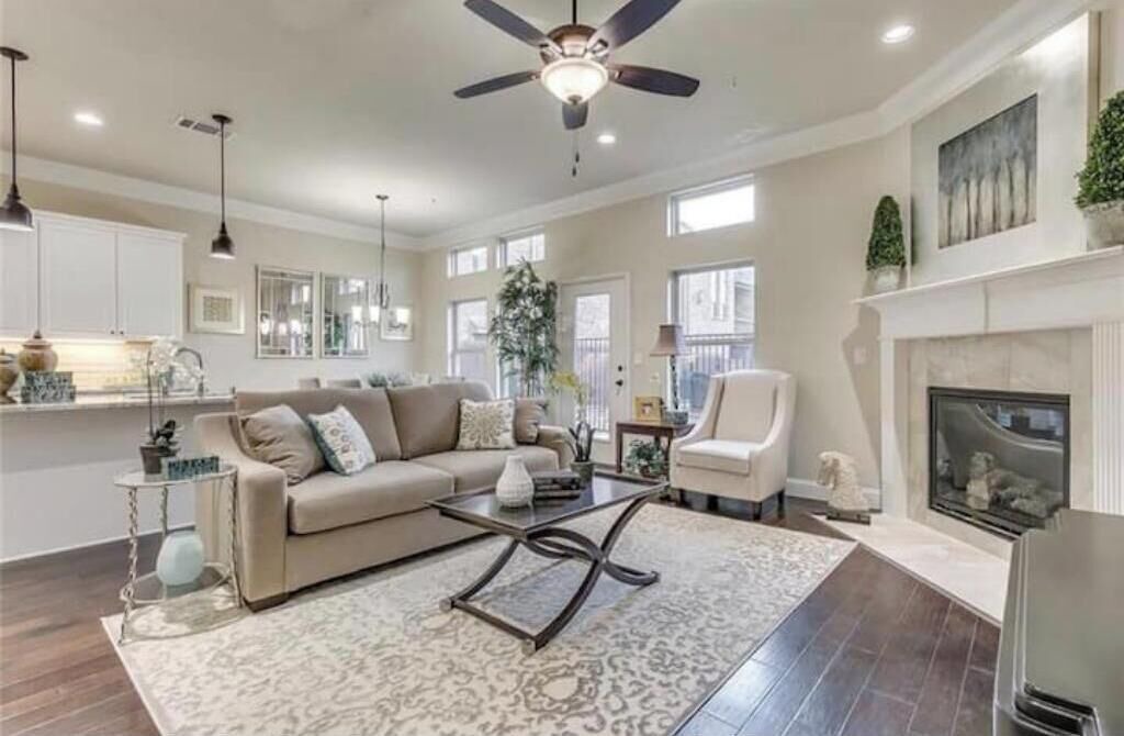 Photo of Livingroom in Lewisville