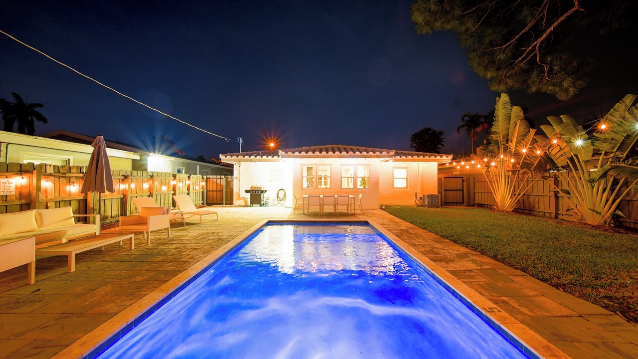 Photo of Outdoor in Poinsettia Heights