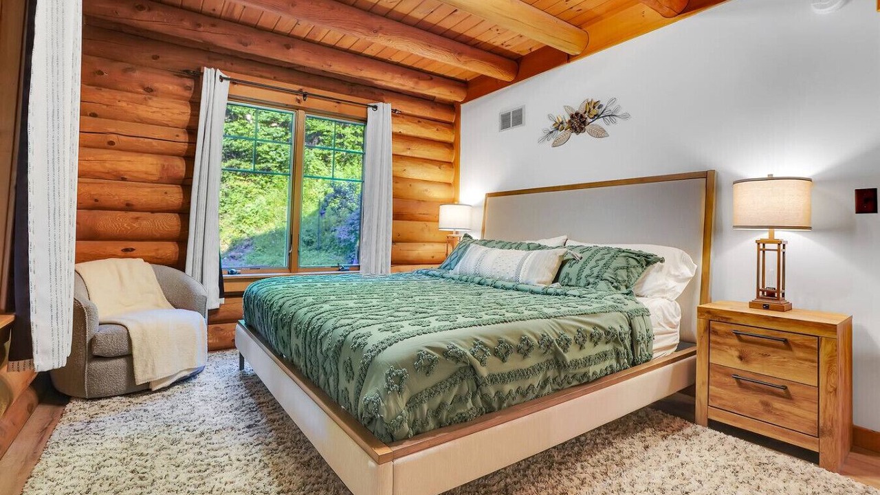 Photo of Bedroom in Mount Aetna