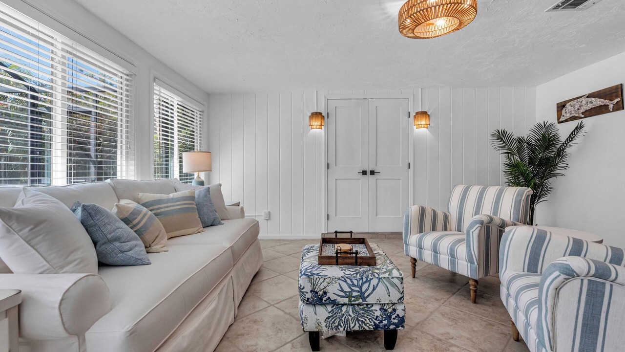 Photo of Livingroom in Gulf Gate Estates