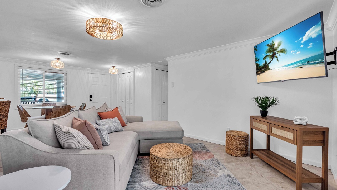 Photo of Livingroom in Gulf Gate Estates