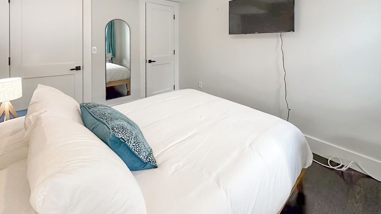 Photo of Bedroom in Neponset - Port Norfolk