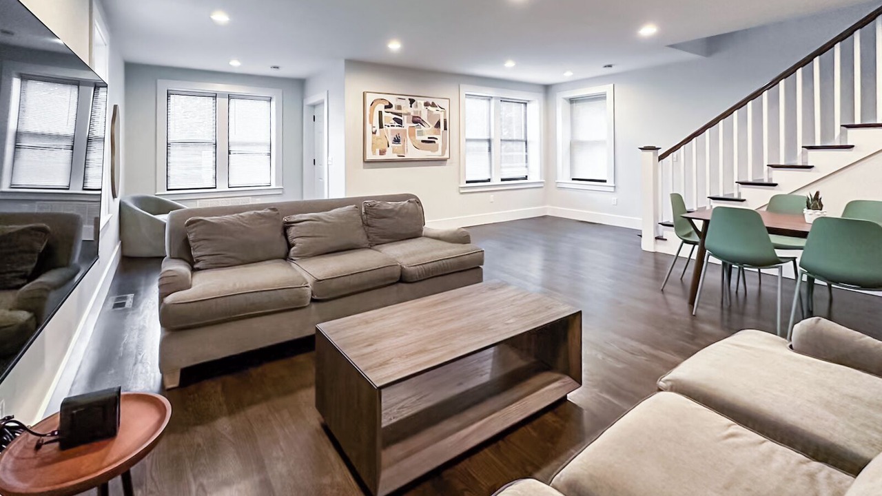 Photo of Livingroom in Neponset - Port Norfolk