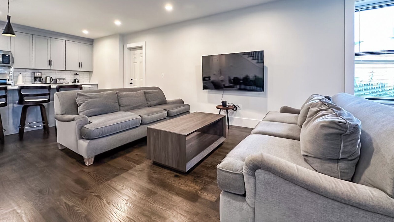 Photo of Livingroom in Neponset - Port Norfolk