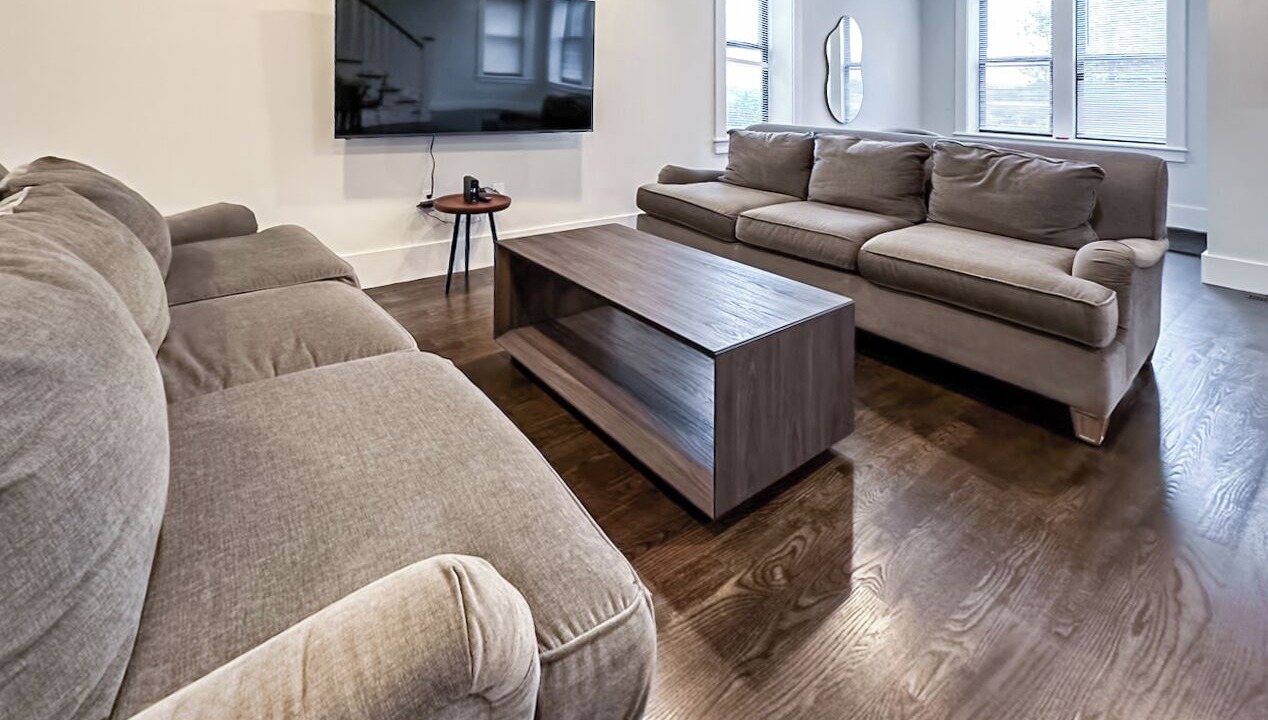 Photo of Livingroom in Neponset - Port Norfolk