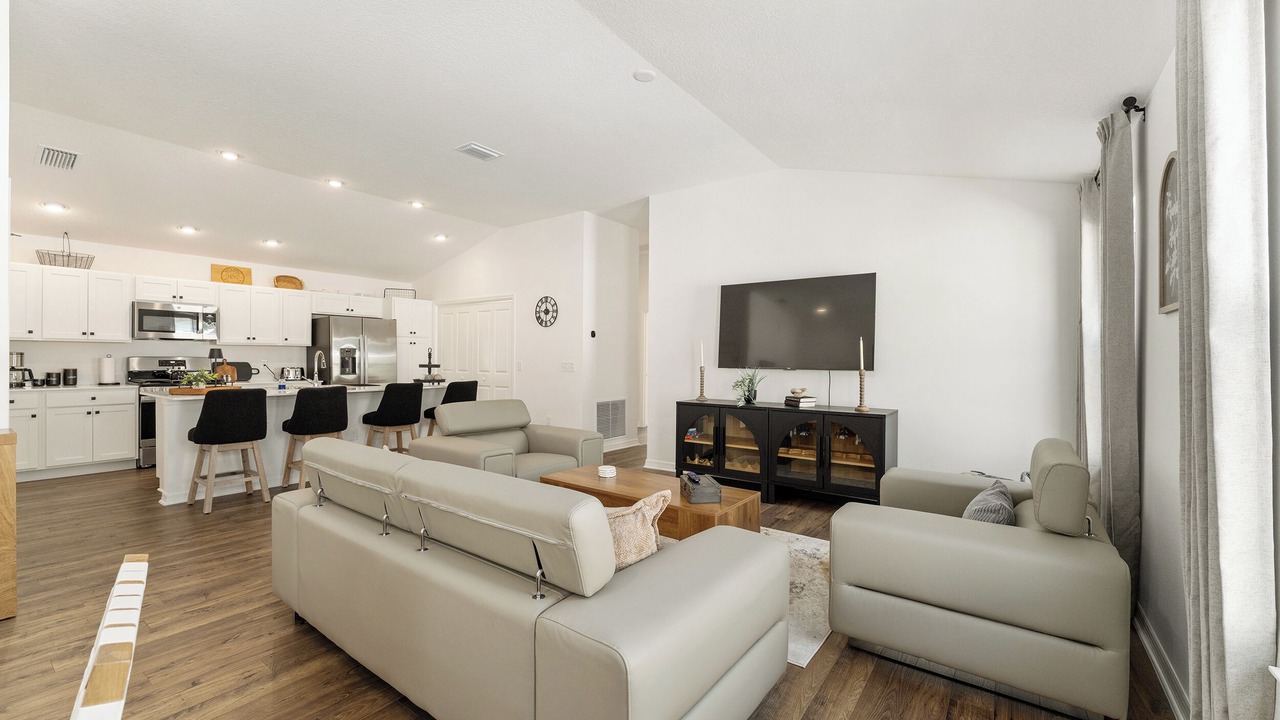 Photo of Livingroom in Sumter County