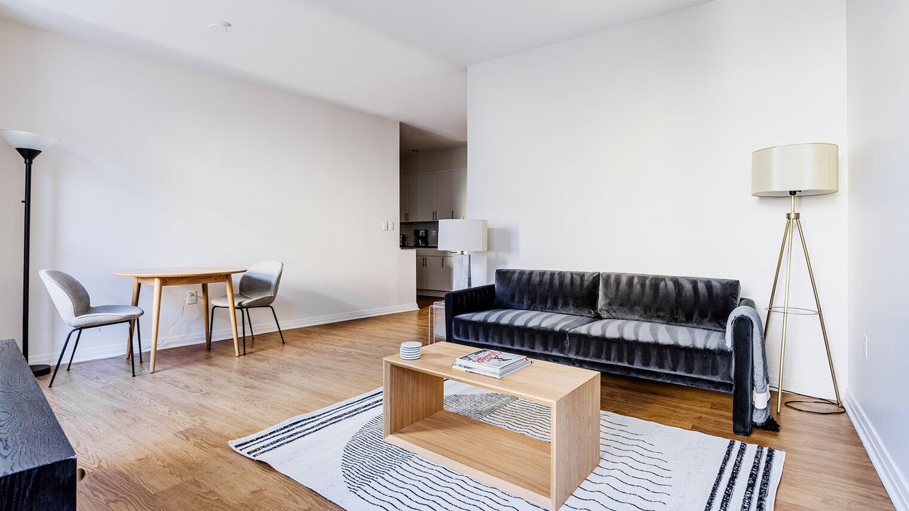 Photo of Livingroom in Downtown Boston