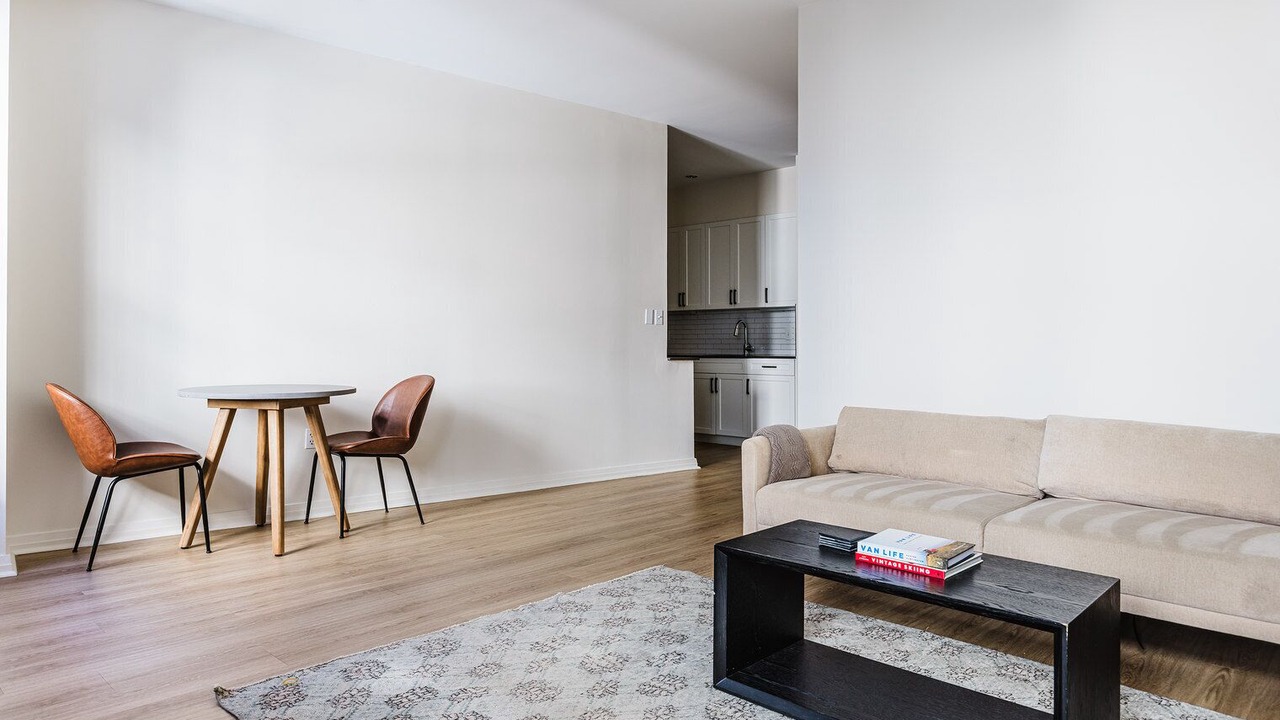 Photo of Livingroom in Downtown Boston