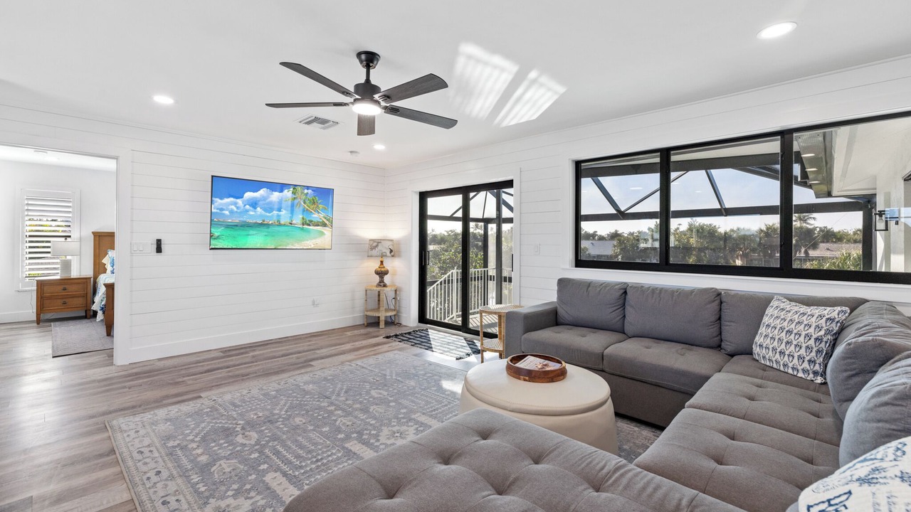 Photo of Livingroom in East Rocks