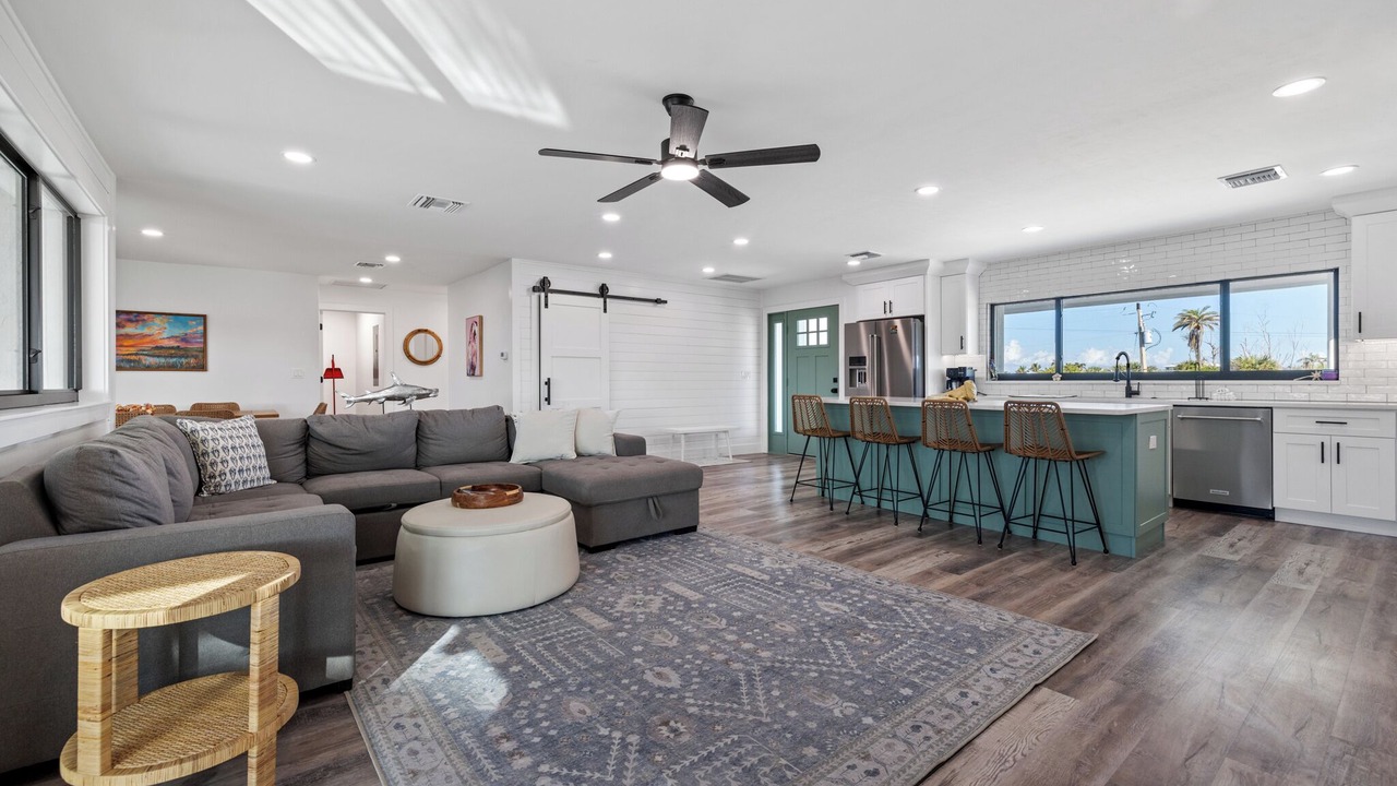 Photo of Livingroom in East Rocks
