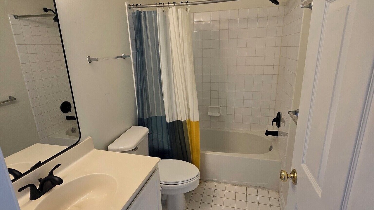 Photo of Bathroom in Dulles Town Center