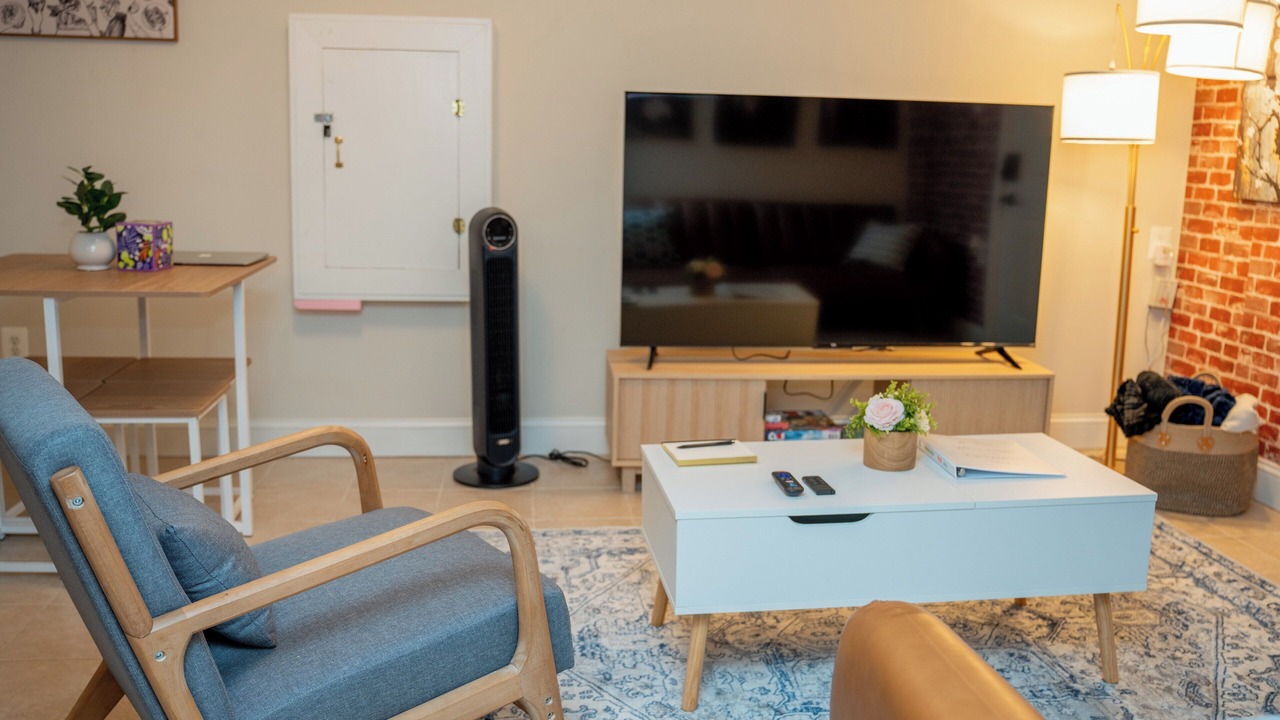 Photo of Livingroom in Wheaton-Glenmont