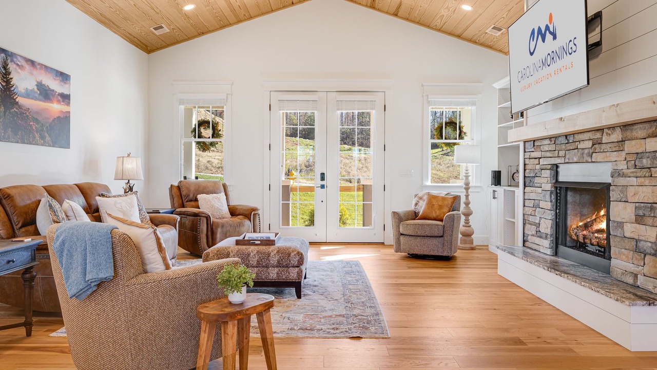 Photo of Livingroom in Hendersonville