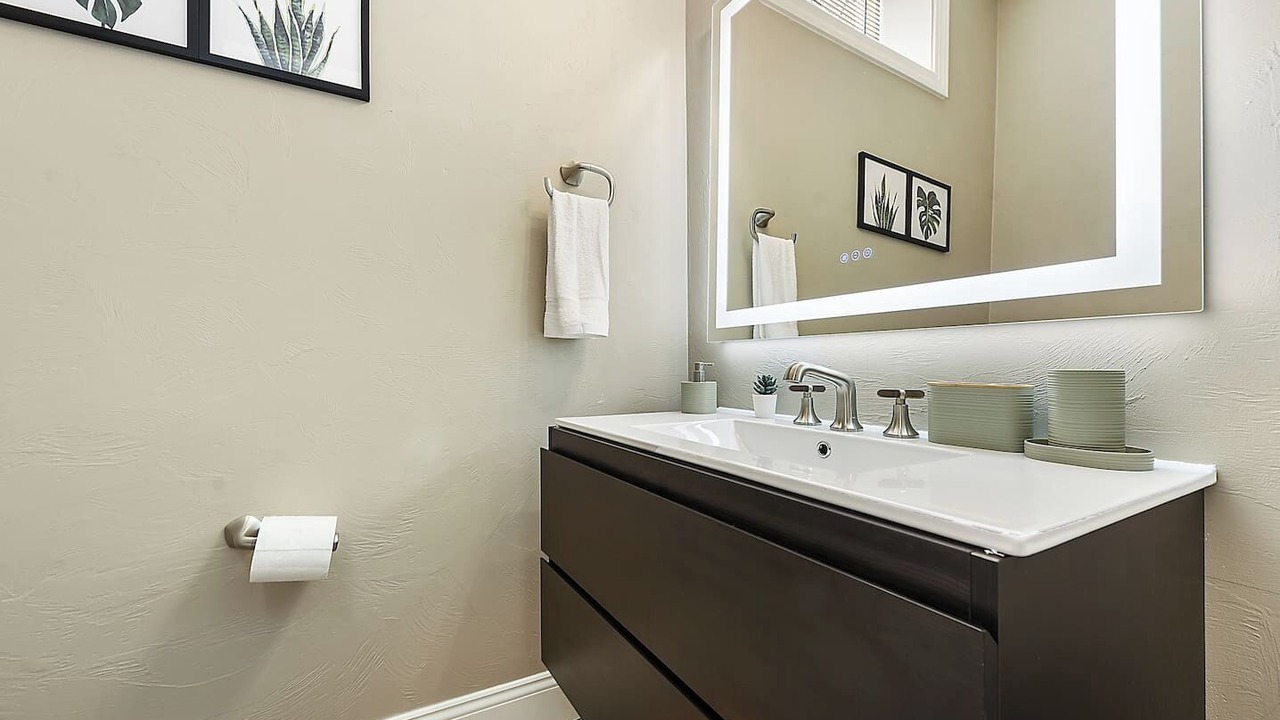 Photo of Bathroom in Point Breeze North