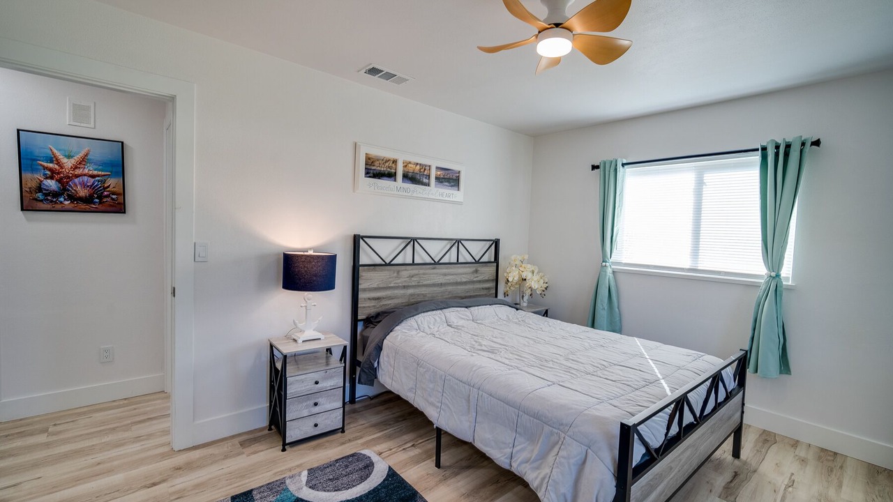 Photo of Bedroom in Yacht Club