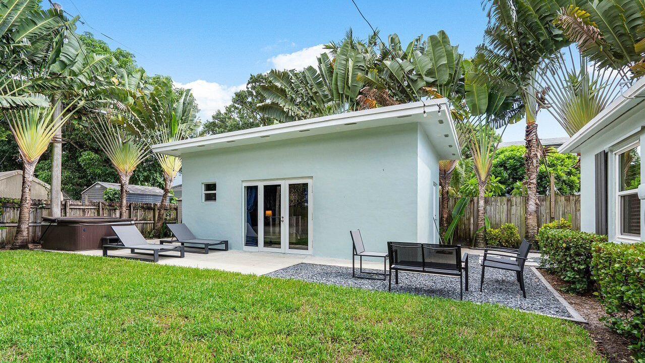 Photo of Patio Balcony in Tarpon River