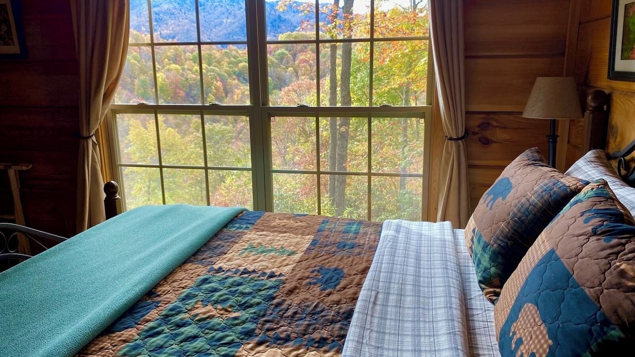 Photo of Bedroom in Cranberry Falls