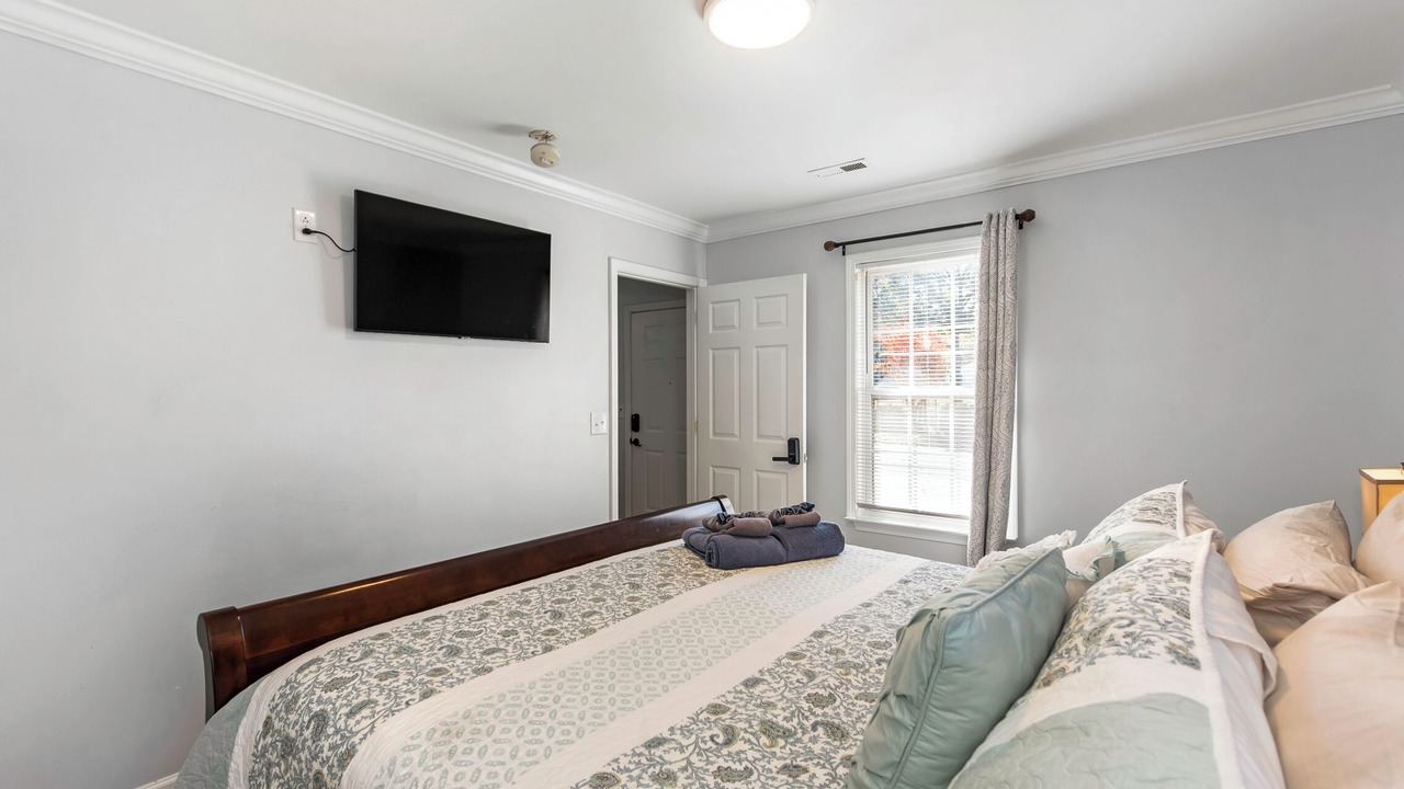 Photo of Bedroom in Biddleville