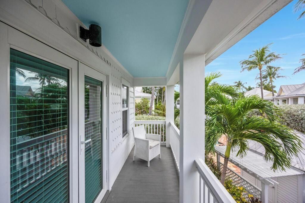 Photo of Patio Balcony in Bahama Village