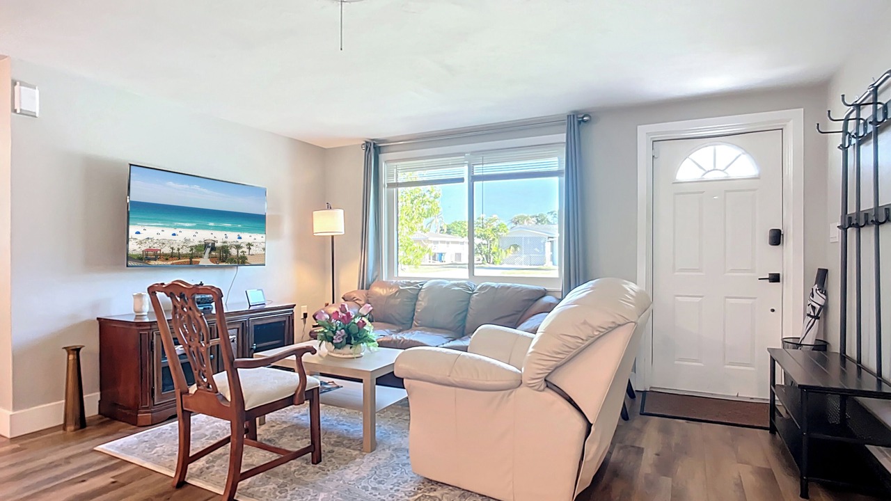 Photo of Livingroom in Gulf Gate Estates