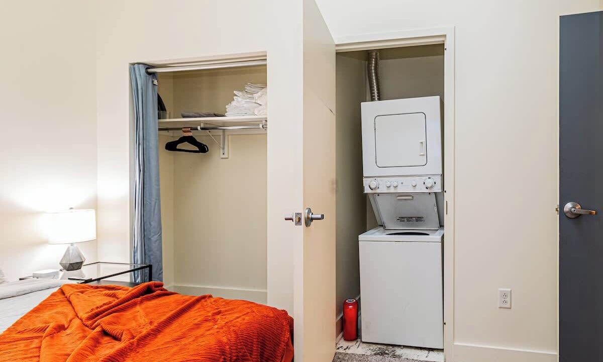 Photo of Bedroom in Downtown Pittsburgh
