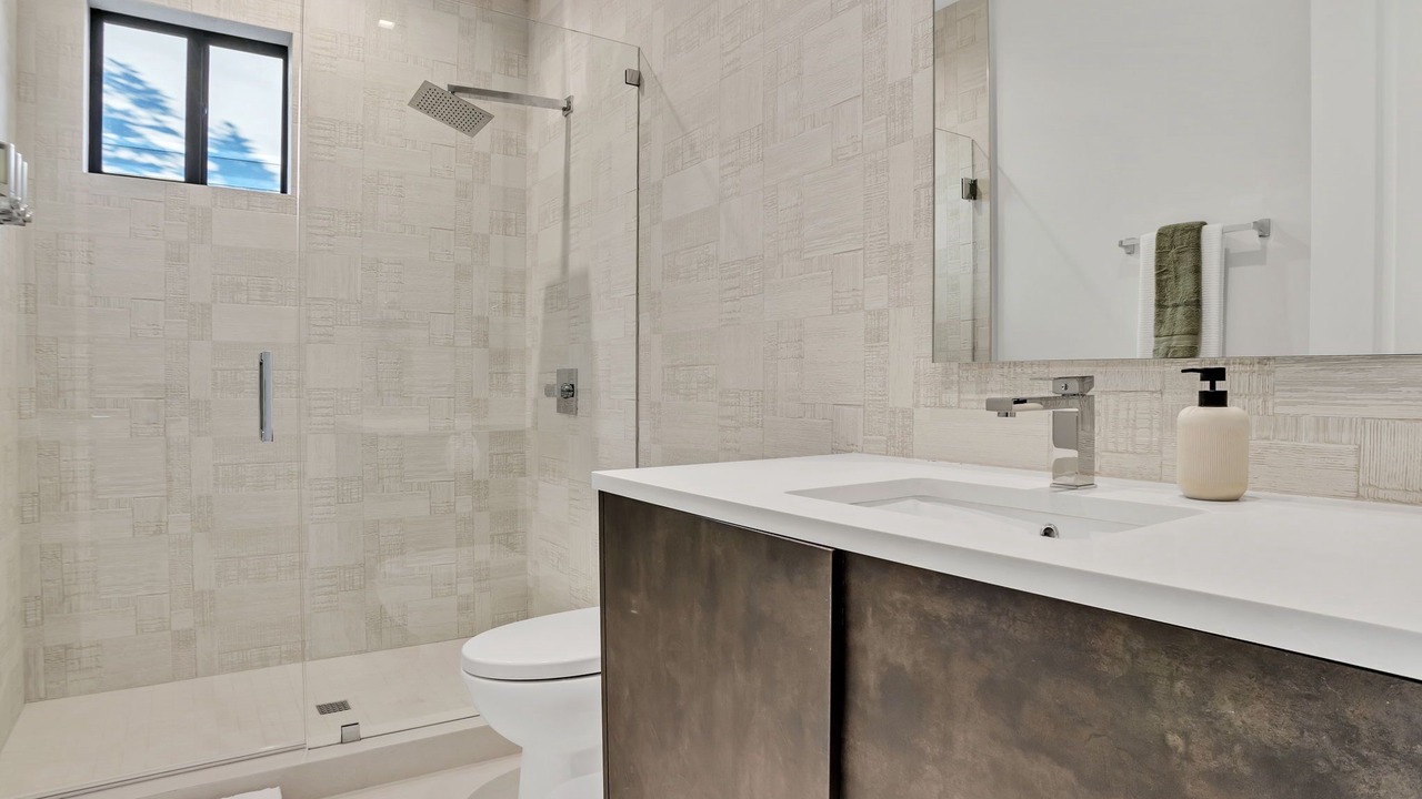 Photo of Bathroom in Riverside Park
