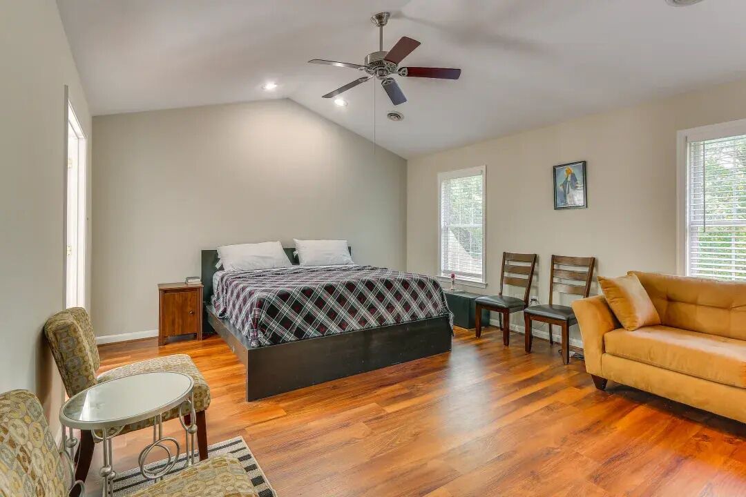 Photo of Bedroom in Point of Rocks
