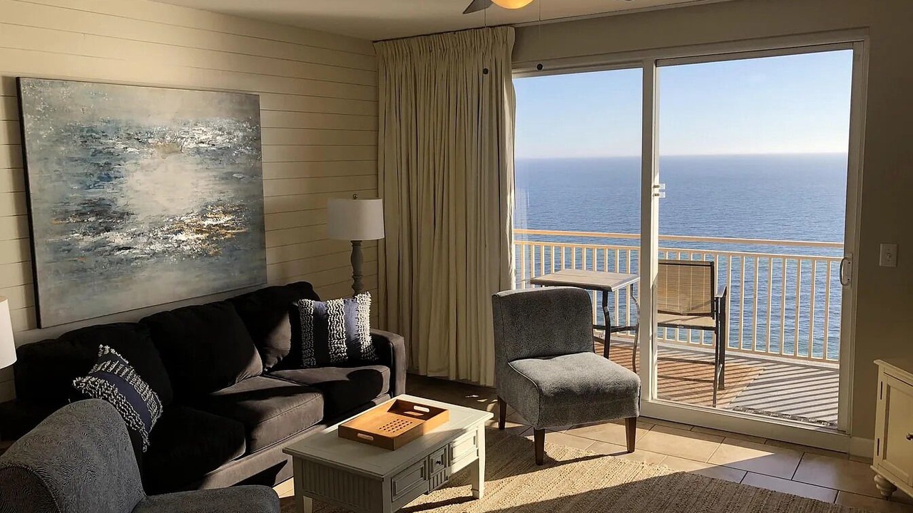 Photo of Livingroom in Miramar Beach