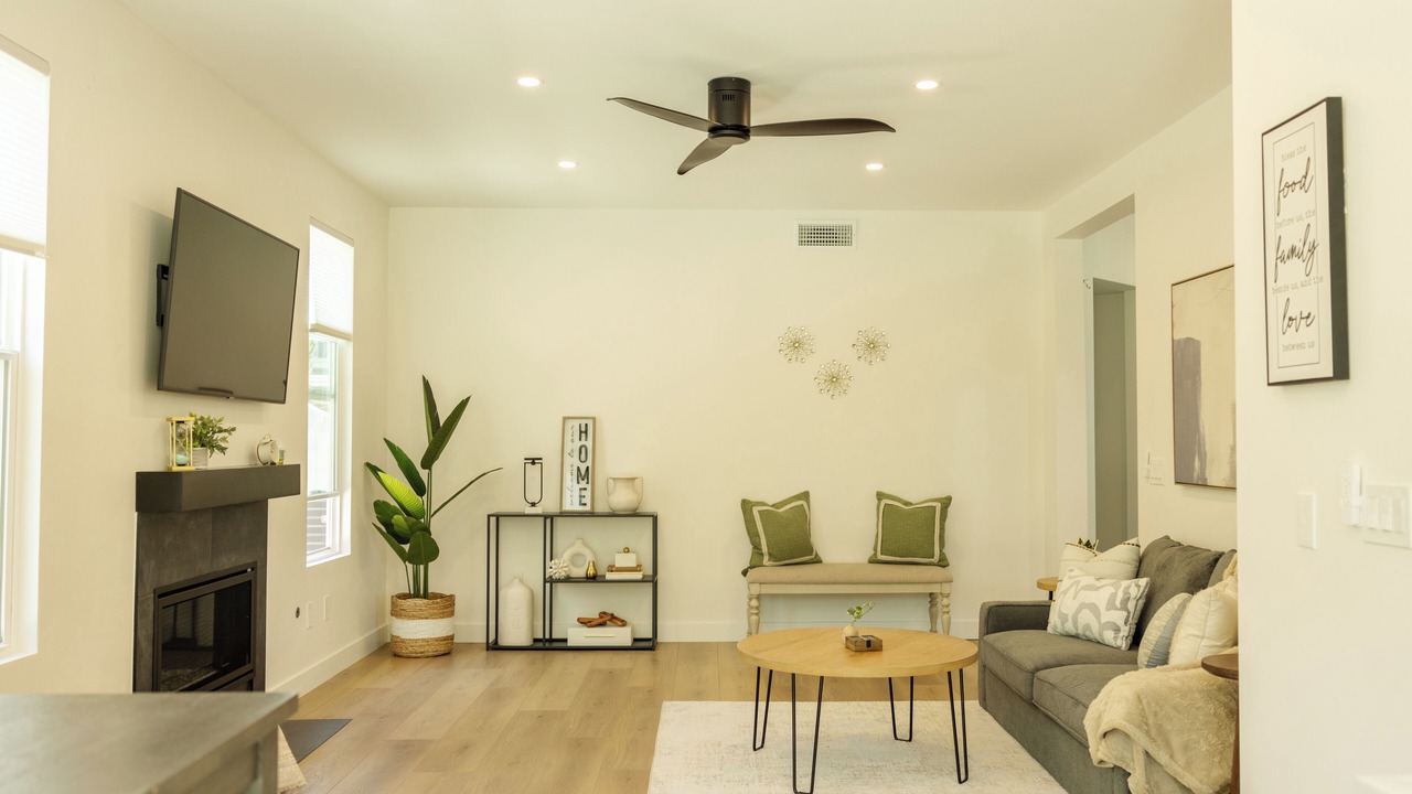 Photo of Livingroom in Carmel Mountain Ranch